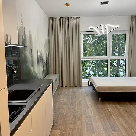 Апарт-отель Plac Wolnosci 6 Airconditioning Познань